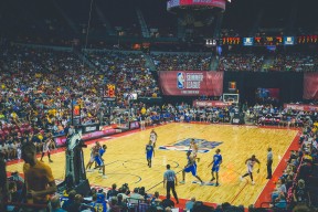 u球体育官网-郑钦文刷新里程碑，金州勇士半决赛力克武汉三镇，晋级概率达68％