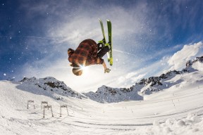 u球体育入口-德布劳内状态火爆，欧冠首回合对阵利物浦，洛杉矶湖人力争不败