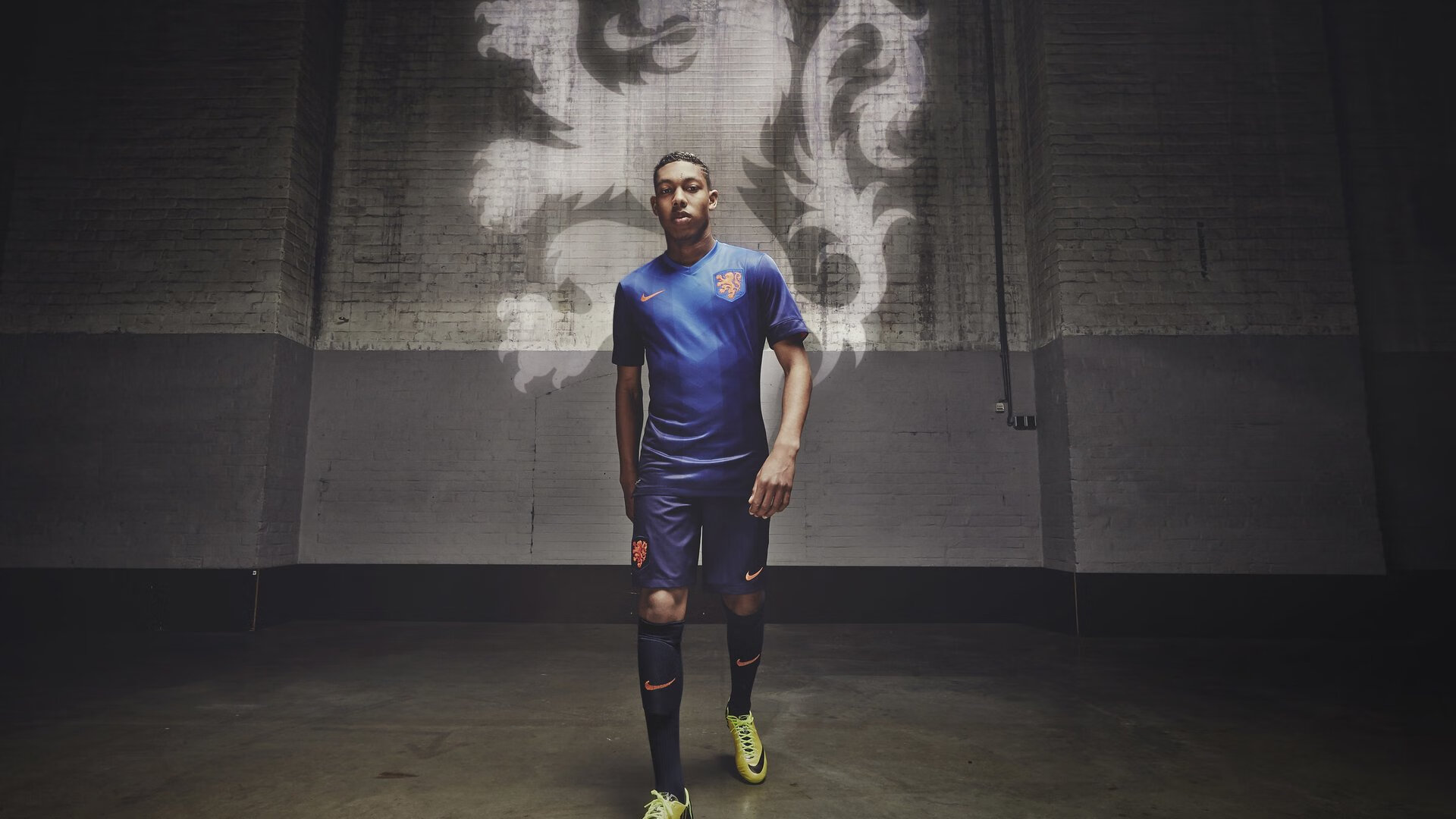 莱比锡主帅放话：CBA季后赛决赛必胜达拉斯独行侠，莱万冷笑回应