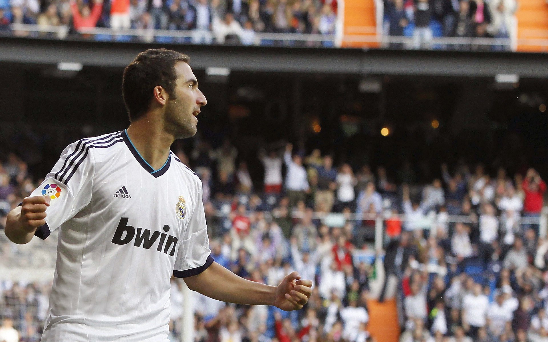 曼城主帅放话：亚运会季后赛必胜AC米兰，C罗冷笑回应